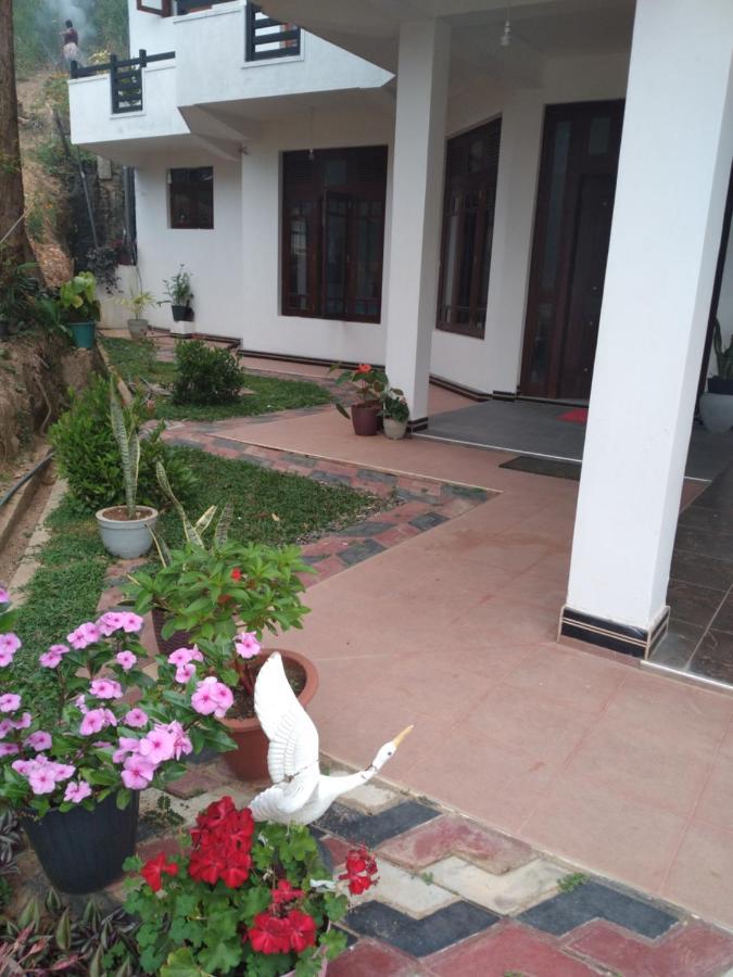 Holly House Homestay Ella Exterior photo